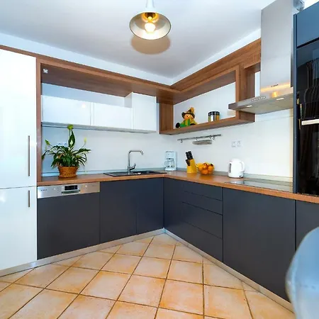 Divna Villa *