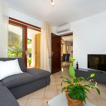 Divna Villa