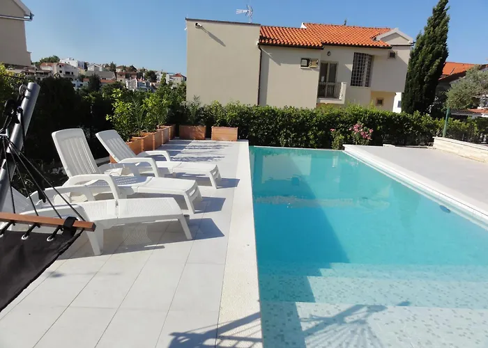 Divna וילה ז'אבוריץ'